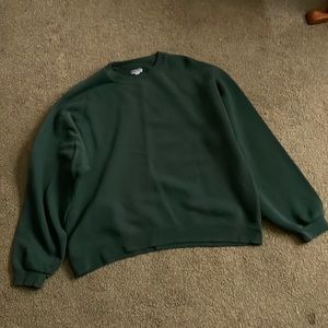 Men’s dark green sweater